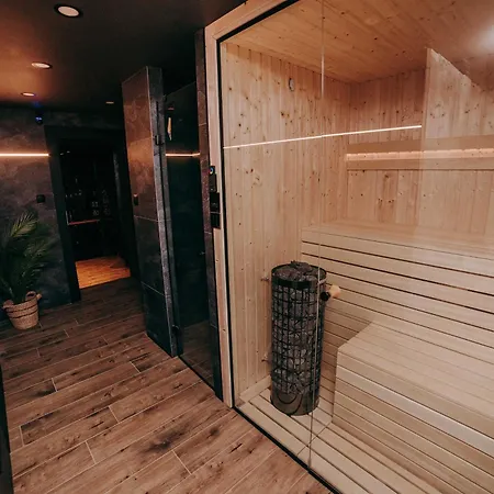 Stoklosowka Ski-in Ski-out Villa *