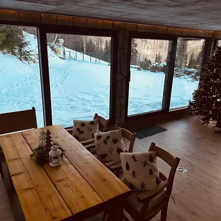 Villa Stoklosowka Ski-in Ski-out *