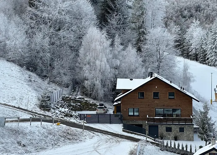 Stoklosowka Ski-in Ski-out Villa *